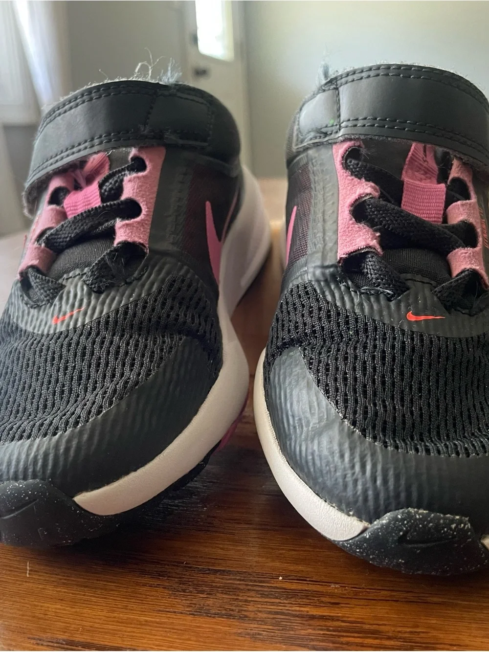 Nike Kids Black & Hot Pink Dynamic Fit Sneakers